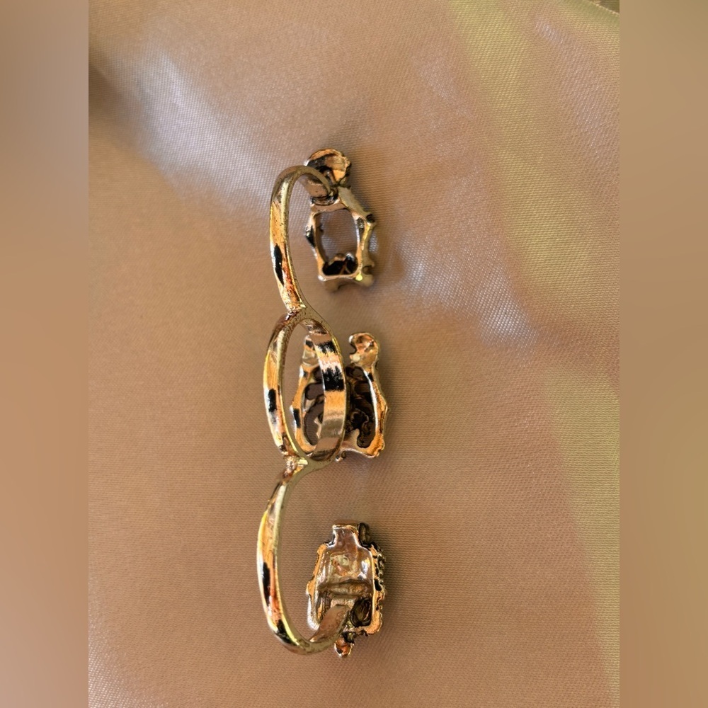 Skeleton Queen Multi-Finger Ring - Picture 11 of 16